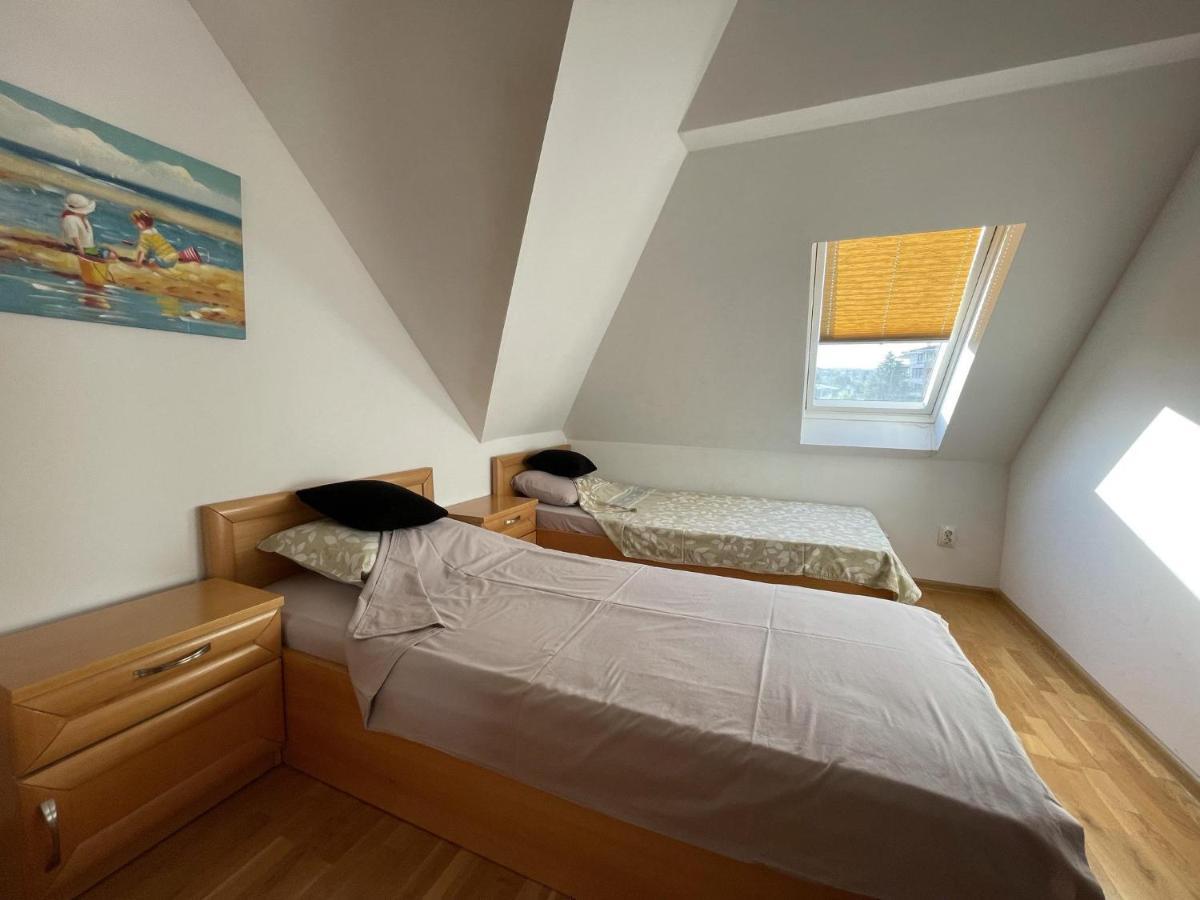 Stunning 2-Bed Apartment In Sea Resort Varna Saints Constantine and Helena Екстер'єр фото