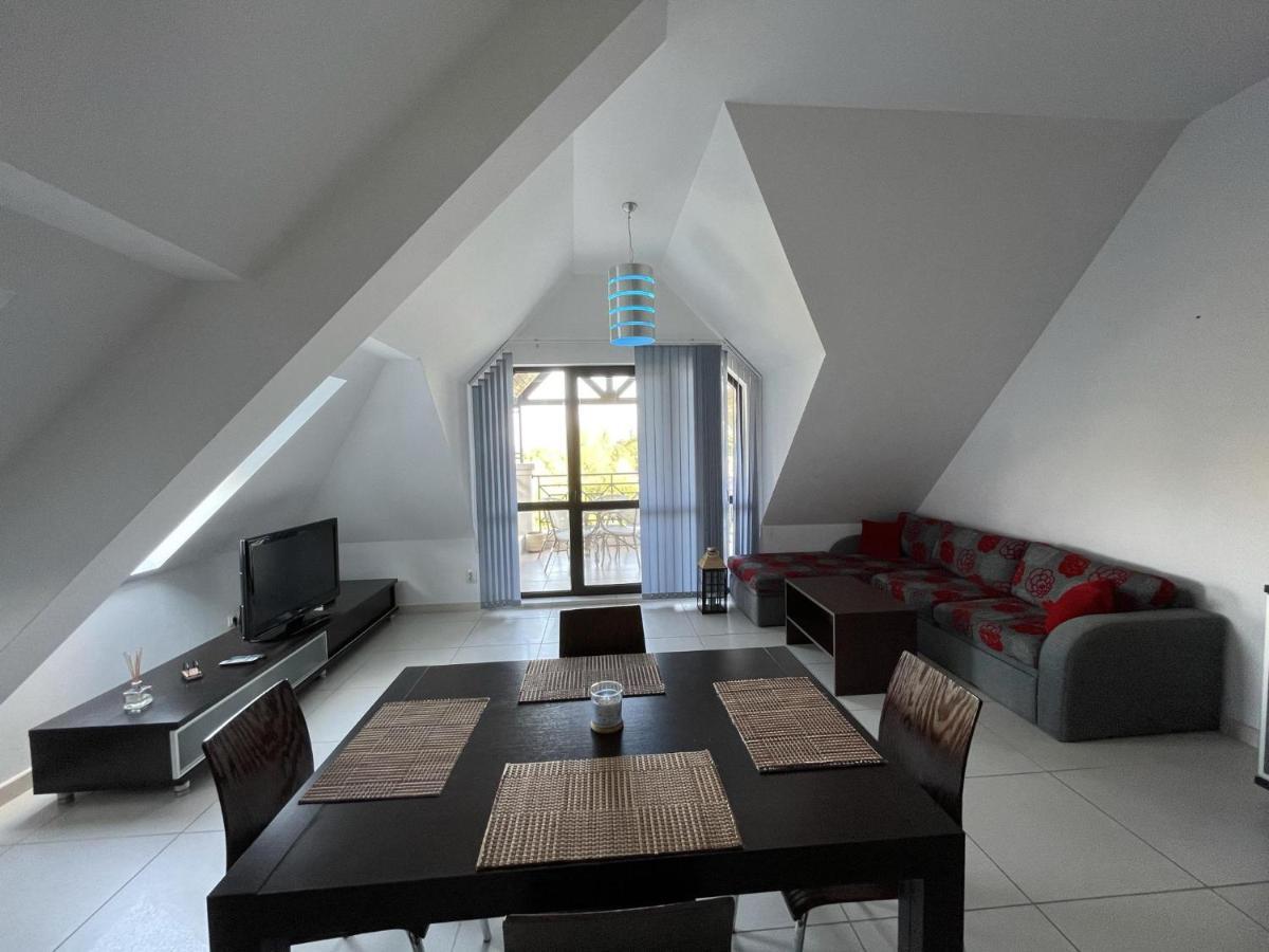Stunning 2-Bed Apartment In Sea Resort Varna Saints Constantine and Helena Екстер'єр фото