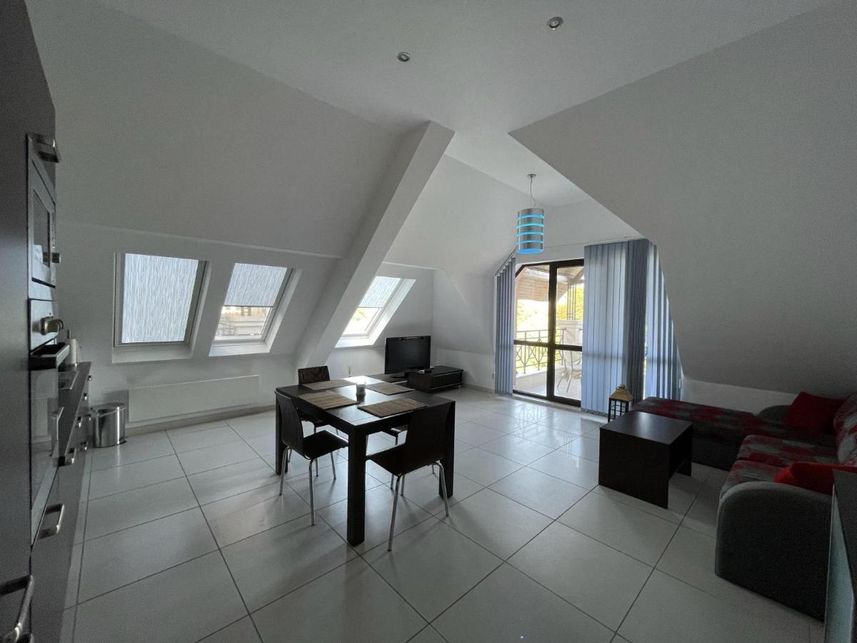 Stunning 2-Bed Apartment In Sea Resort Varna Saints Constantine and Helena Екстер'єр фото