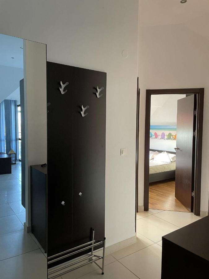 Stunning 2-Bed Apartment In Sea Resort Varna Saints Constantine and Helena Екстер'єр фото